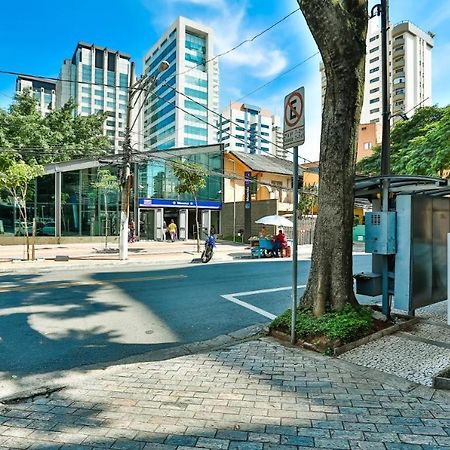 Flat Em Frente Ao Metro Moema São Paulo Buitenkant foto